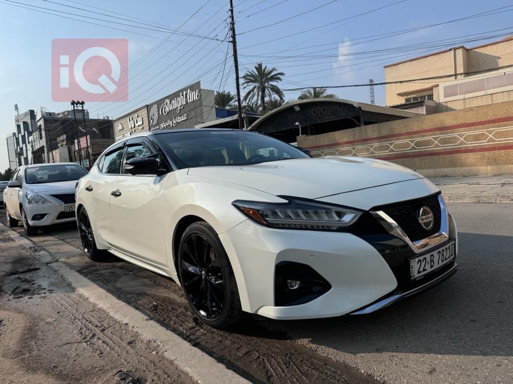 Nissan Maxima